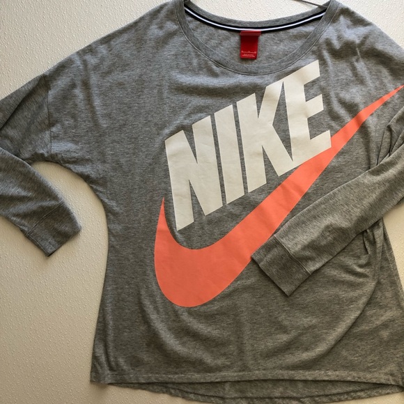 Nike Relaxed Fit Long Sleeve Graphic Tee - Picture 1 of 8